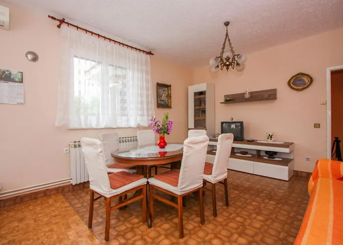 Zana Apartament *
