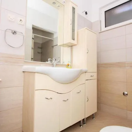 Zana Apartament *