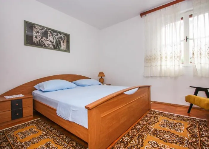 Apartman Zana *