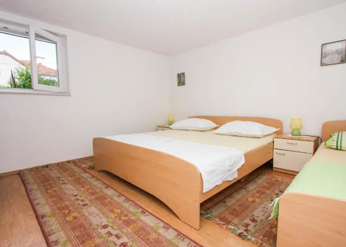 Zana Apartman Trogir