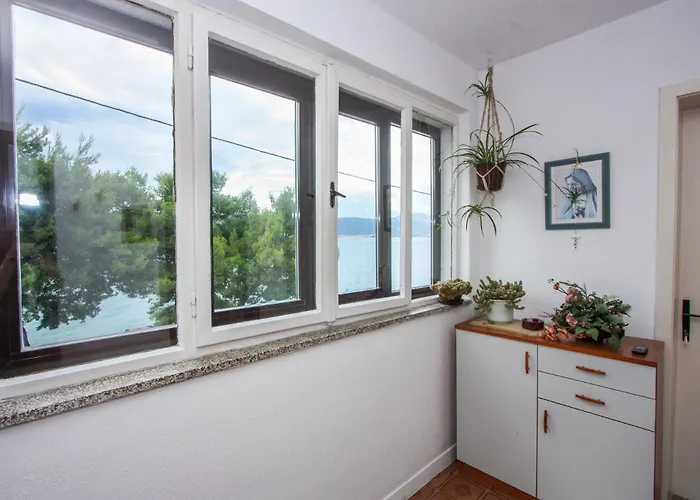 Apartman Zana *